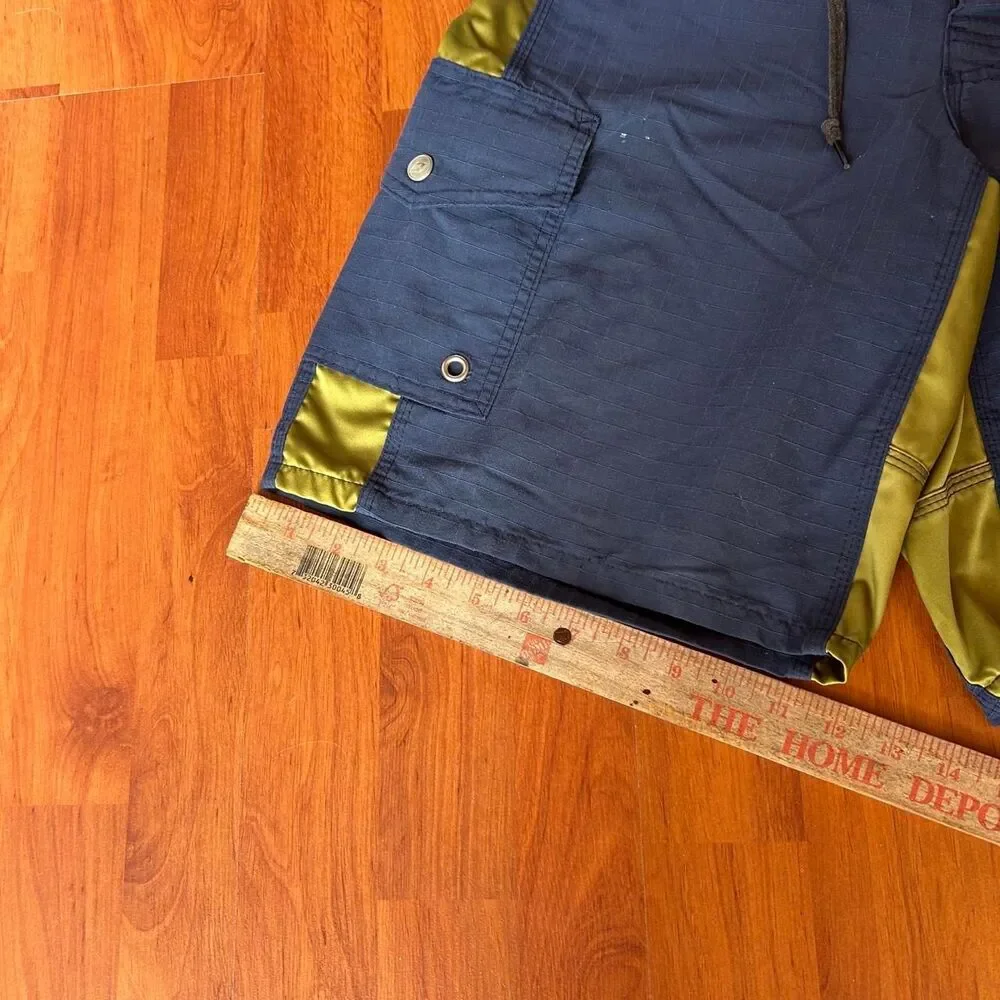No Fear VTG 90s Y2K baggy over the knee fit striped cargo surf boardshorts